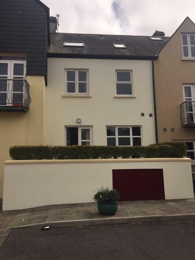 Modern Home In The Heart Of Rosscarbery Village المظهر الخارجي الصورة
